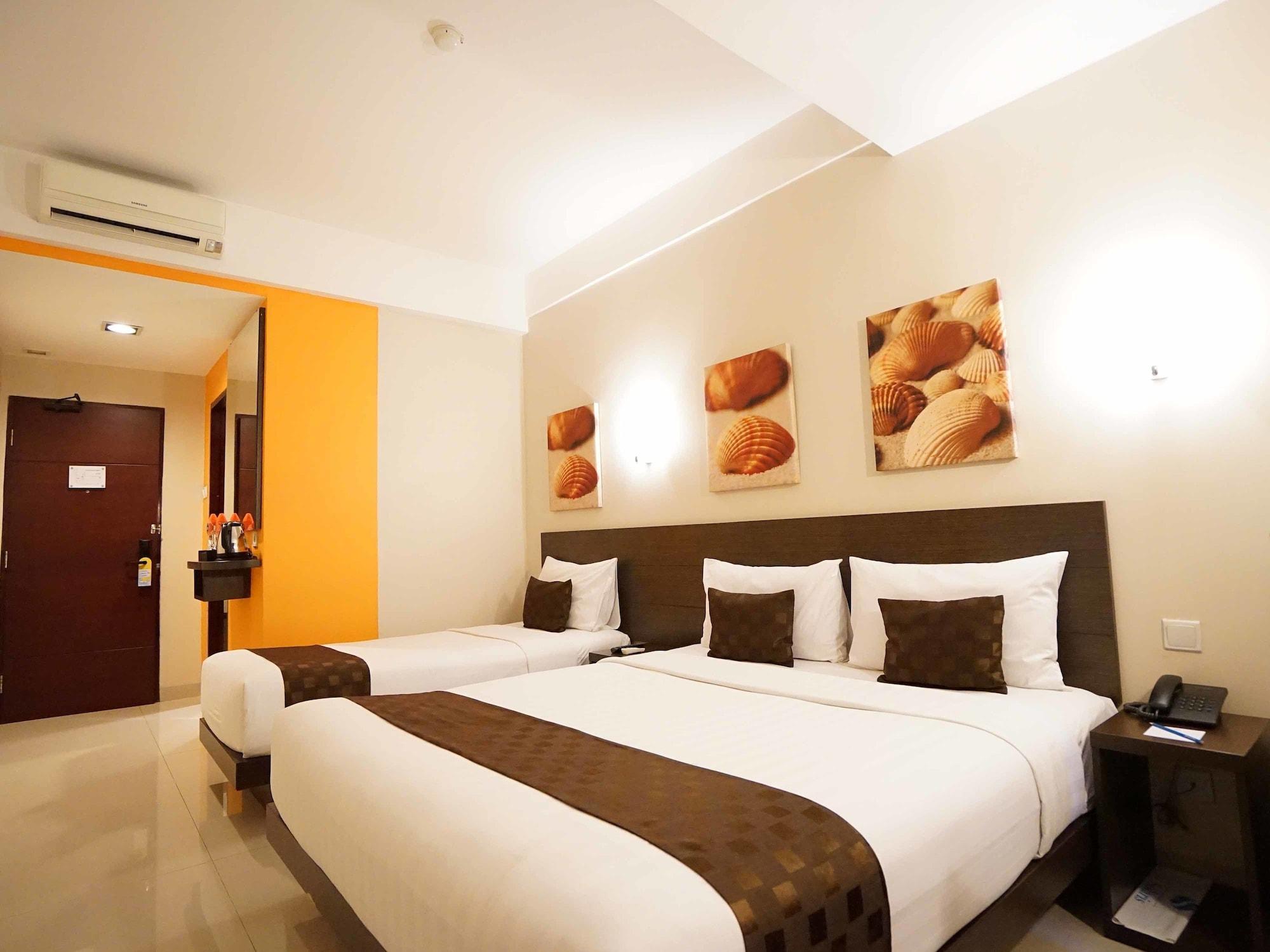 Solaris Hotel Malang Extérieur photo