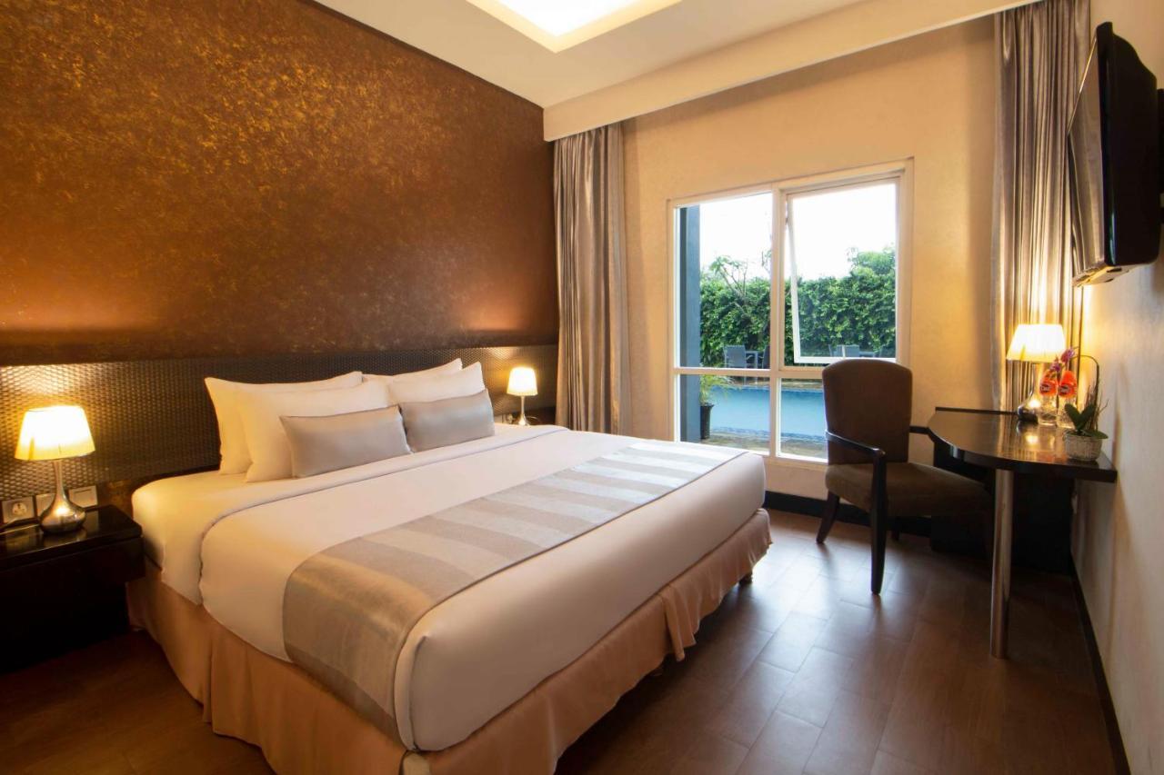 Solaris Hotel Malang Extérieur photo